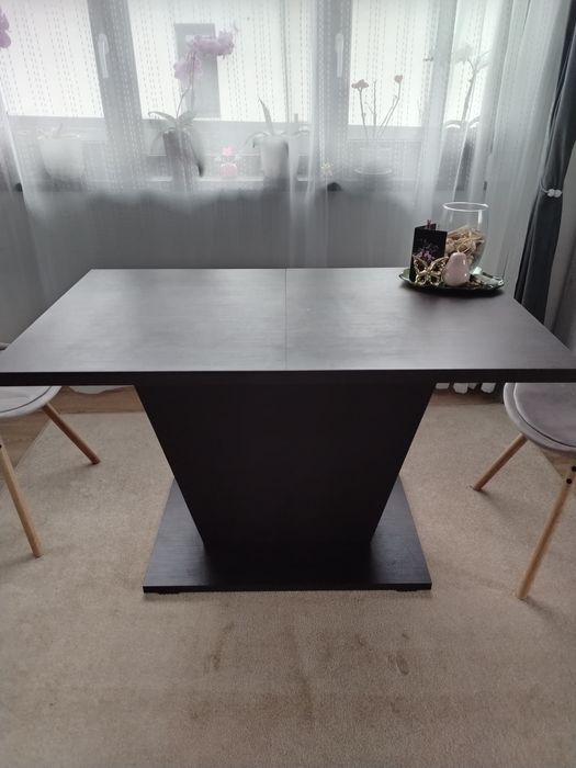 Masa dining extensibila