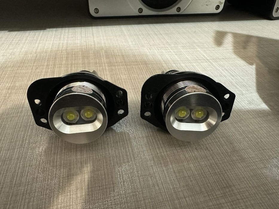 LED крушки ангелски очи