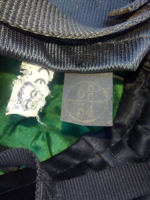 Детска Тока черно кадифе