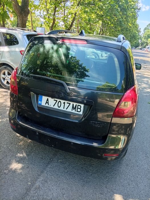 Тойота Корола Версо 2.0 D4D