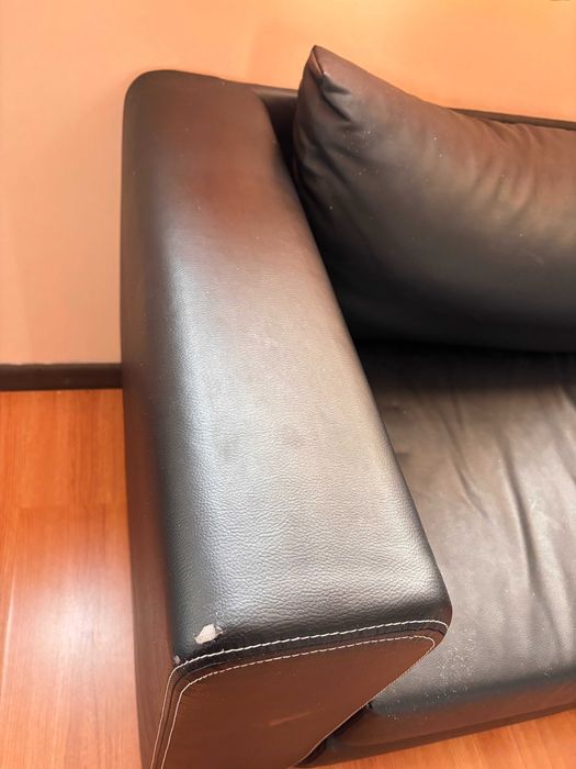 Диван двойка с функция сън,изкуствена кожа