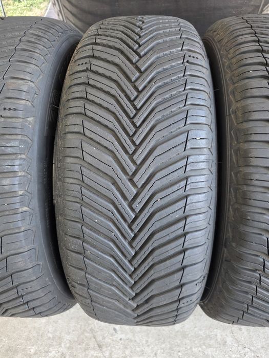 215/55/17 MICHELIN 4бр