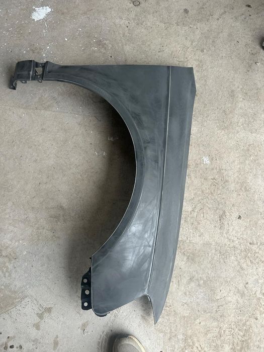 Aripa Fata nou a fos pregătit pentru vopsire