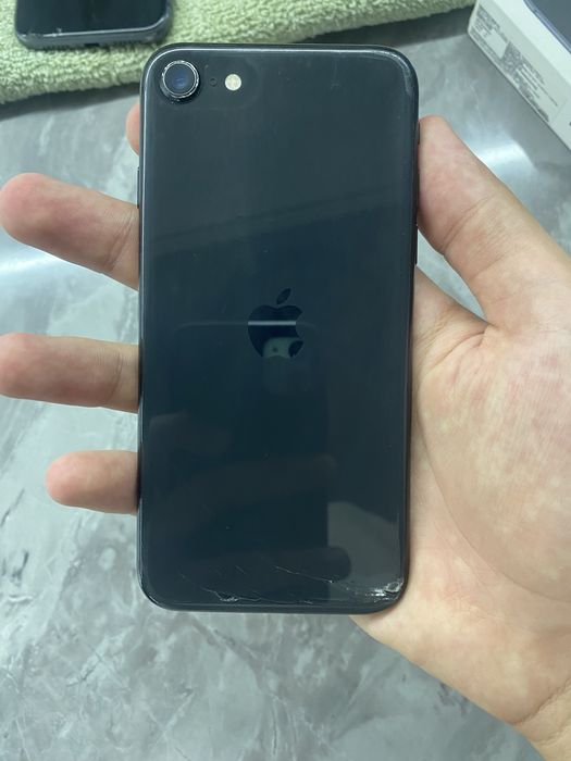 iPhone se 2020 64gb