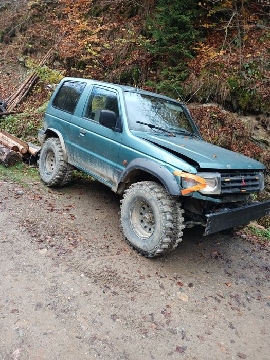 Vând sau dezmembrez Mitsubishi  pajero  2.5
