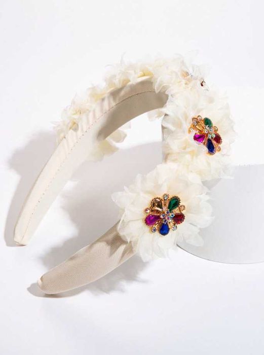 Диадеми с тюл и кристали, вдъхновени от Petite Fleur - няколко модела