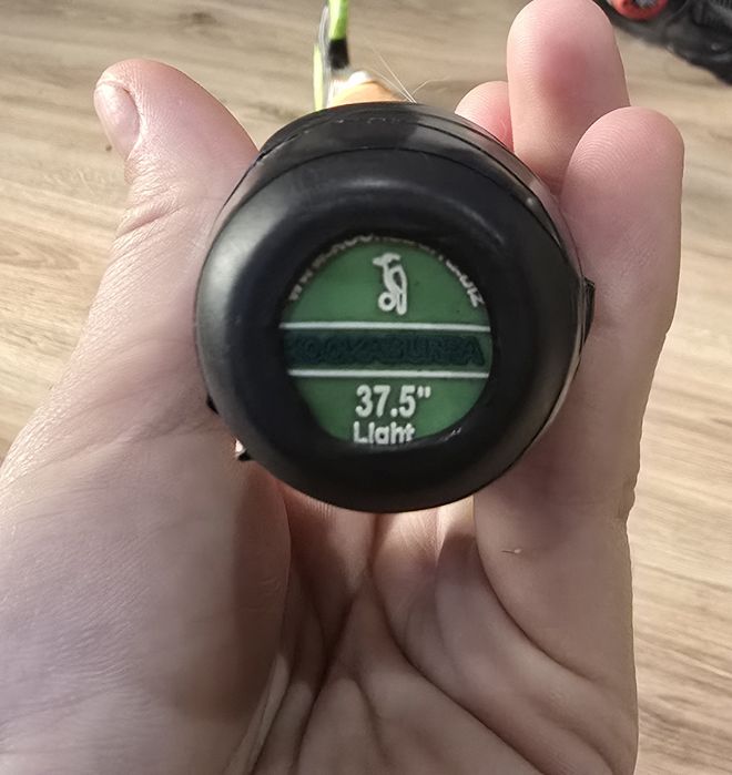 Стикове и кори за хокей на трева