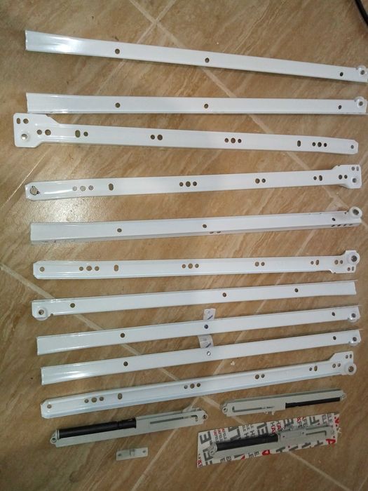 Ролкови водачи за чекмеджета