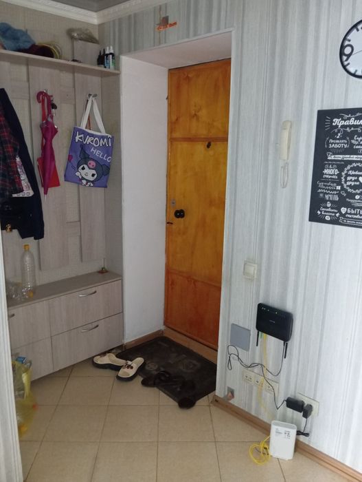Продам квартиру 3-х комнатную