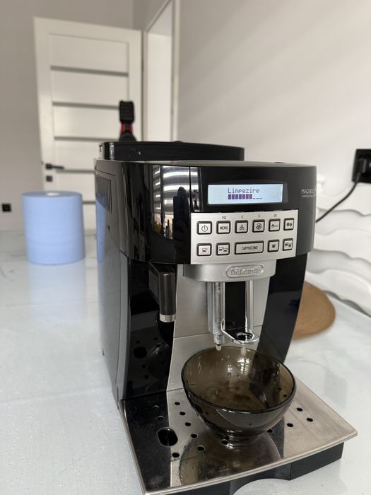 Esspresor delonghi magnifica S