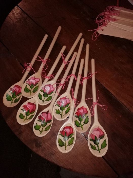 Рисувани лъжици.