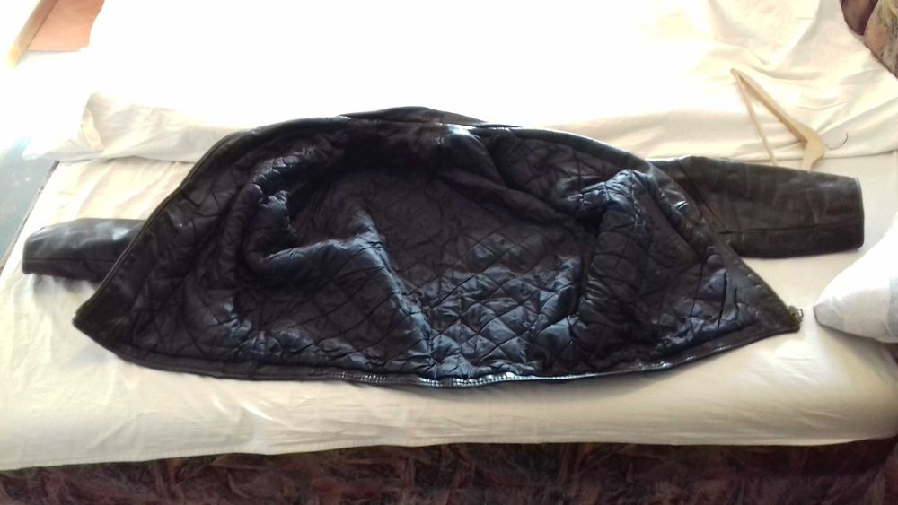 Яке-телешки бокс,мъжко,без забележки.L