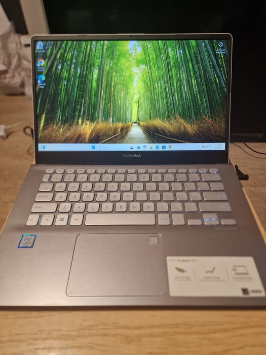 Laptop Asus Vivobook S14