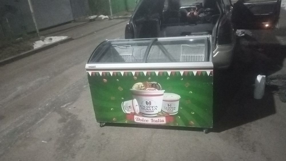 Морозильник для магазина