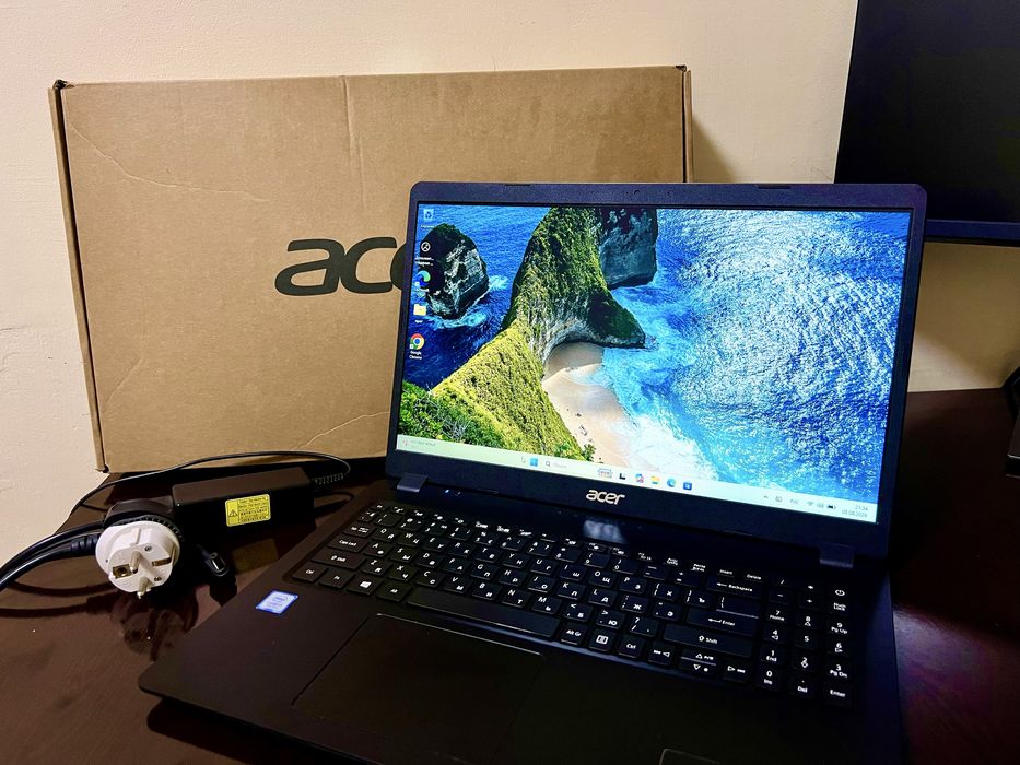 Aser Core i3 7 pokolekiya 8 gb SSD m2