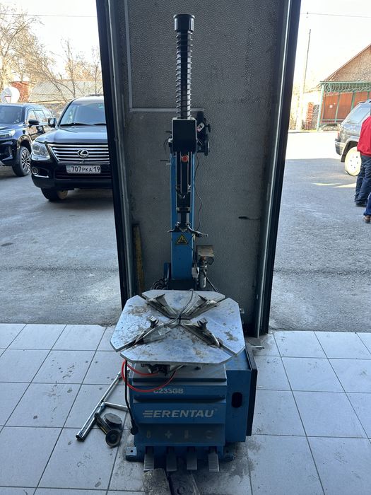 Шиномонтажные станки б/у в хорошем состоянии.