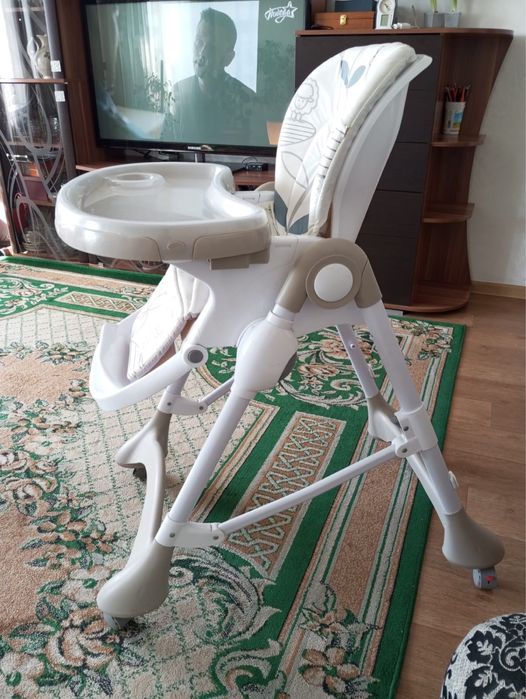 Срочно продаю стульчик для кормления