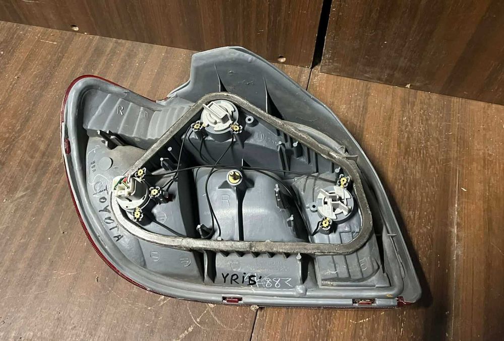 десен стоп Toyota Yaris стоп Тойота Ярис 1999-2006