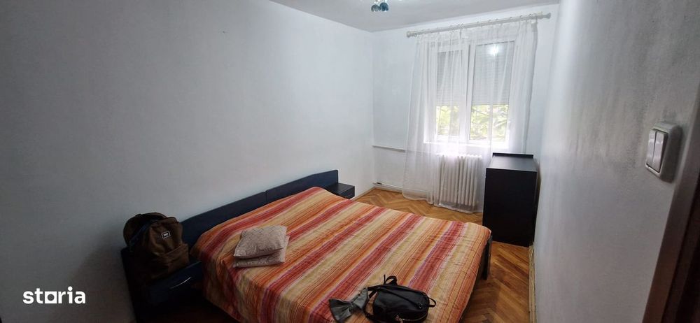 Apartament 3 Camere Etaj 1 Complexul studentesc 450 euro