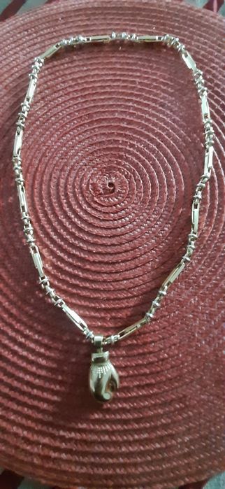 Продават се мъжки  златен синджир +боксова ръкавица и гривна