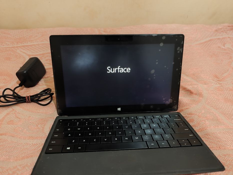 Microsoft Surface RT (2012) Windows 8.1 RT ARM, 2/64 Gigabyte Xotira