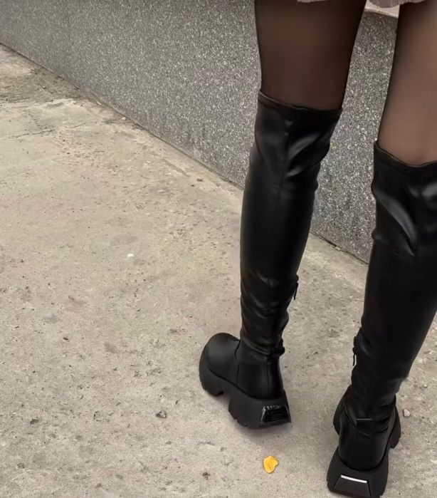 Продам зимнюю обувь