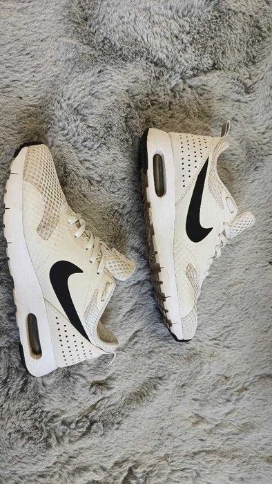 Adidasi dama Nike Air Max Tavas - marime 38 / 24,5 cm