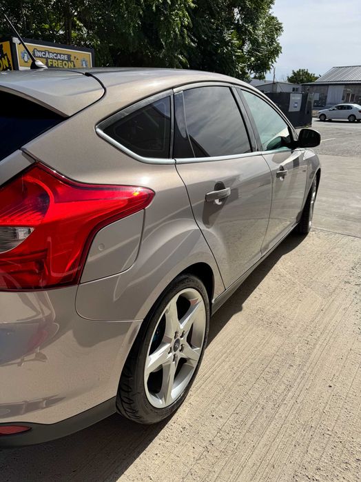 FORD Focus 2012 — imagine 2