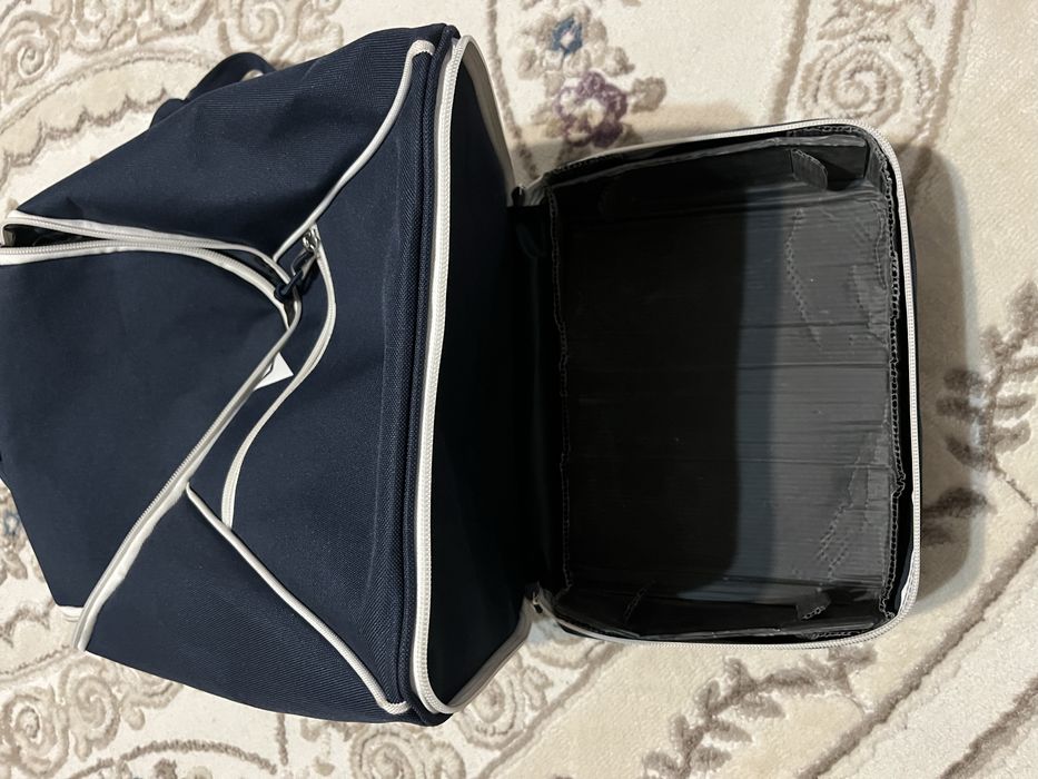 Продам волейбольную сумку Macron