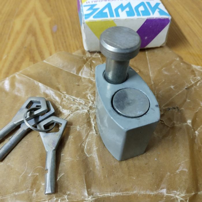 Замки, новые СССР.