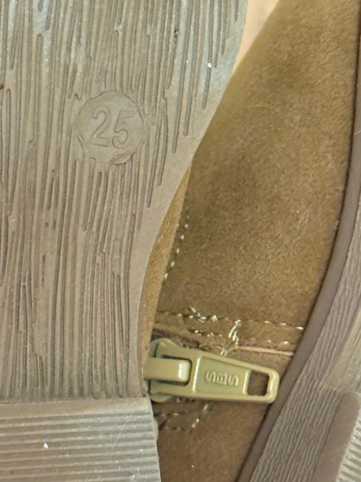 Продам замшевые казаки