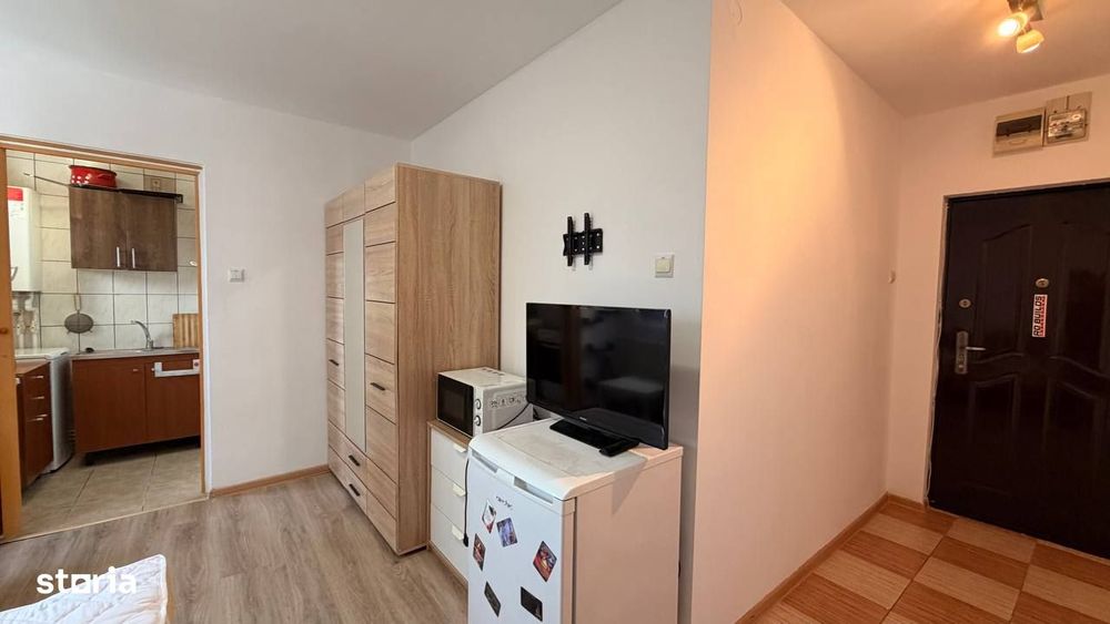 Garsoniera de inchiriat zona Titan