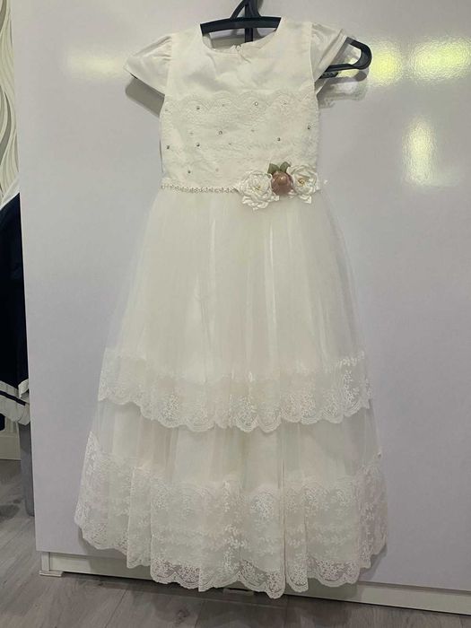 Продам детские платья