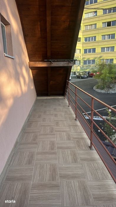 Apartament 2 camere, mansardă, colina universității