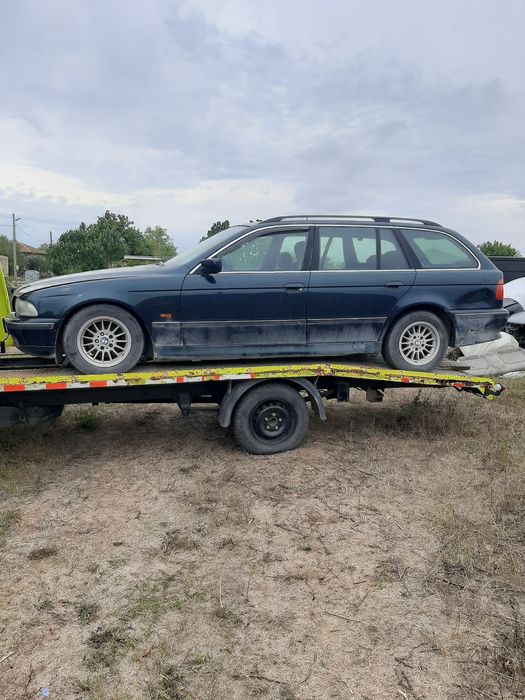 Продаван е39 3.0Д  автомат   184к.с на части