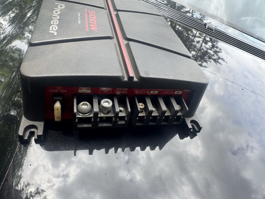 Subwoofer Pioneer/Бас каса с усилвател