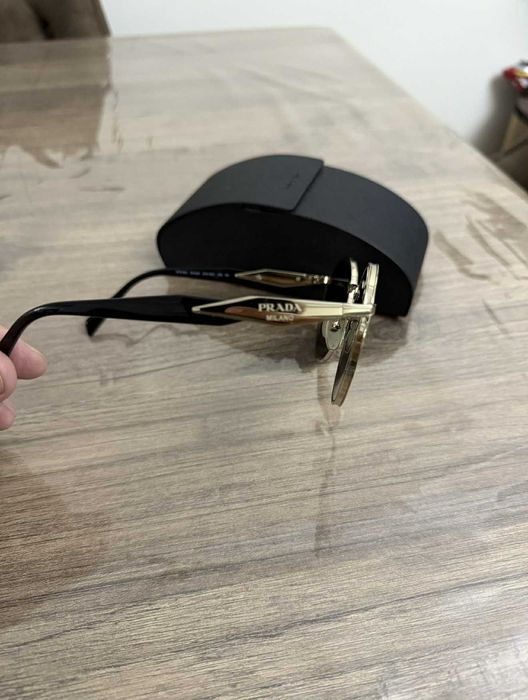 Слънчеви очиша PRADA