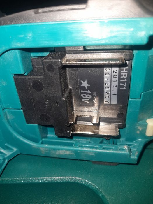 Corp Makita DMR171RAJ