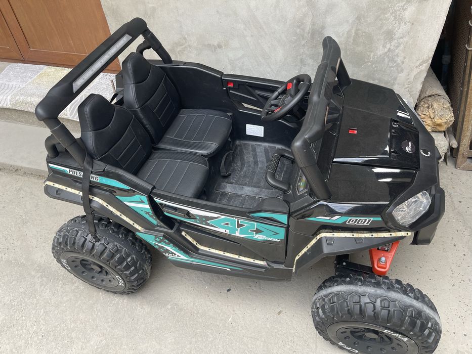 Bolalar elektro mashinasi sotiladi