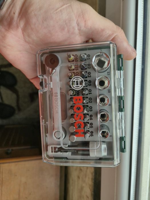 Trusa bosch 1/4 biti tubulare si clichet