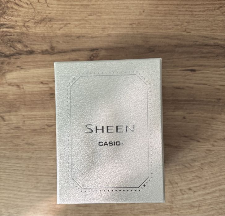 Часовник Casio Sheen