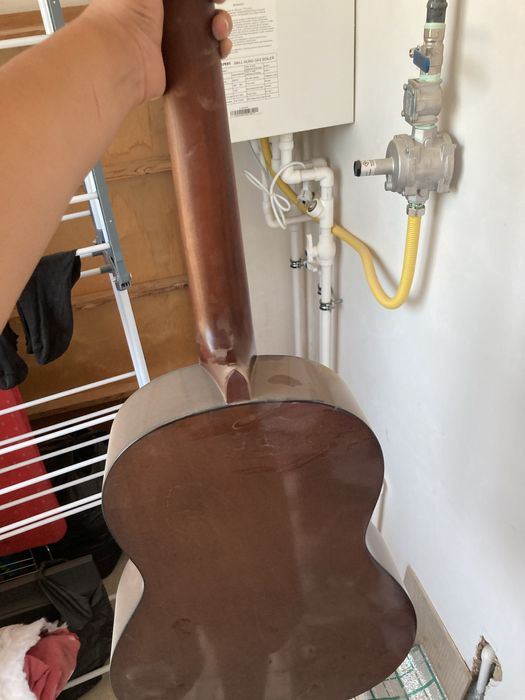 Yamaha cm-40 sotiladi srochno