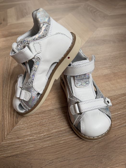 Сандали для девочек, 25р.