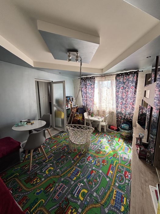 Vand apartament 3 camere