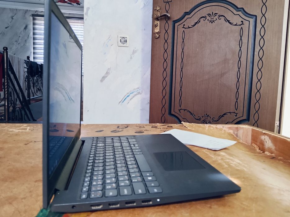Lenovo нотбук  сатылады