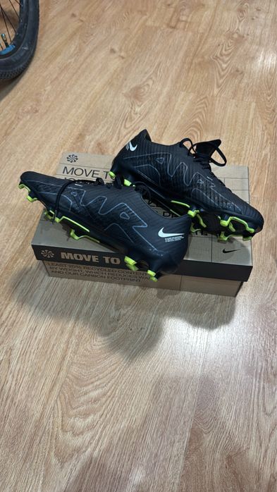 Бутонки Nike Air