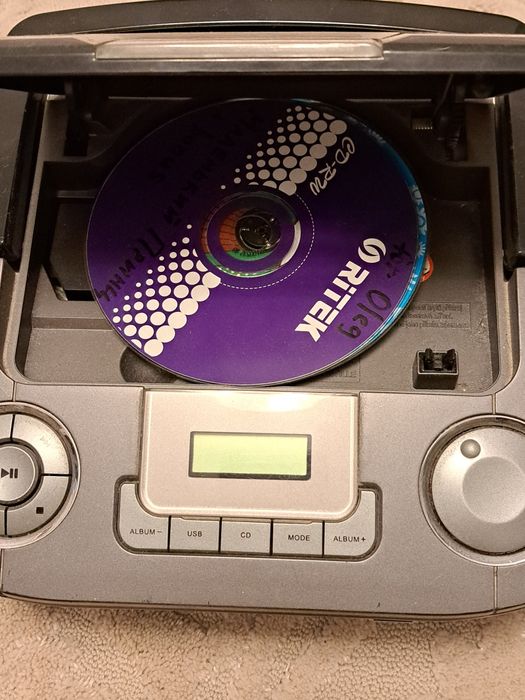 Продам магнитолу