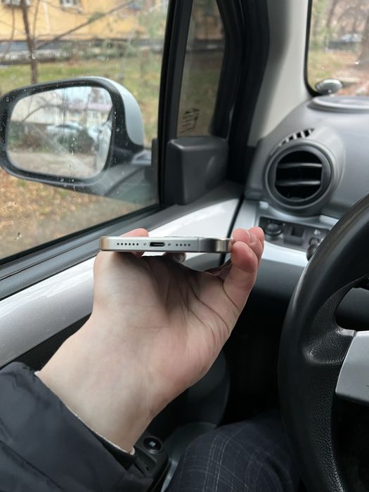 Iphone 15 Pro Max 100% Yomskt radnoy