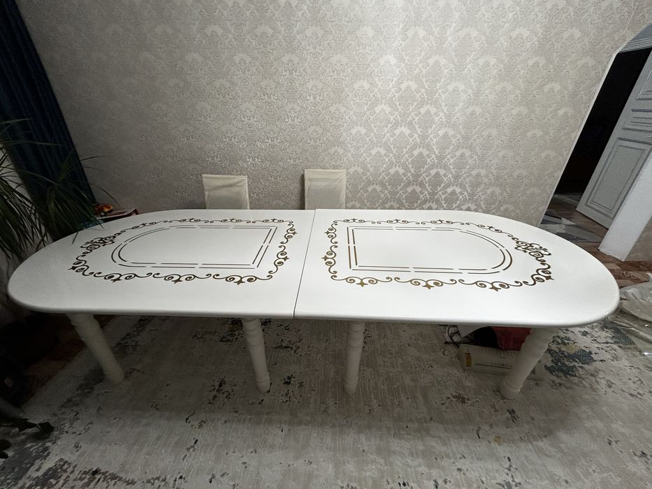 Гостинный    стол