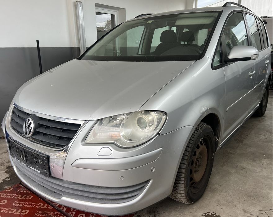 VW Touran 1.9TDI BLS 6sk 2010g На части